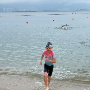 兒童游泳班｜小鐵人水陸訓練班【8歲以上】